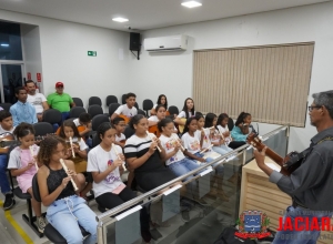 Plenrio Flix P. de Almeida Junior | Ferreira Junior/Jeferson