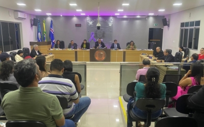 Edis aprovam Moes de Aplausos e Projetos de Leis na 3 sesso de agosto