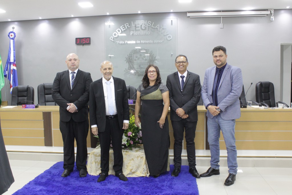 CMARA MUNICIPAL DE JACIARA | Ferreira Junior/Luana Andrade